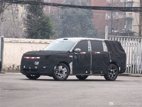 雷军揭秘小米澎程新车：首发昆仑架构！纯平地板+长滑轨