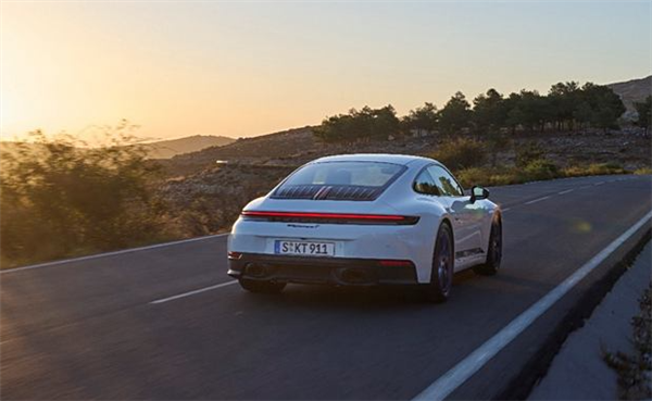 售价163.3万元! 新款保时捷911 Carrera T正式开启预售