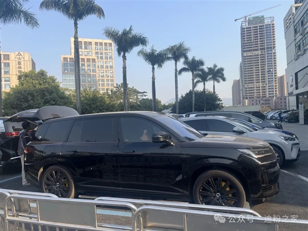 空间最大的比亚迪SUV!全国首台腾势N9正式到店:35.98万元起