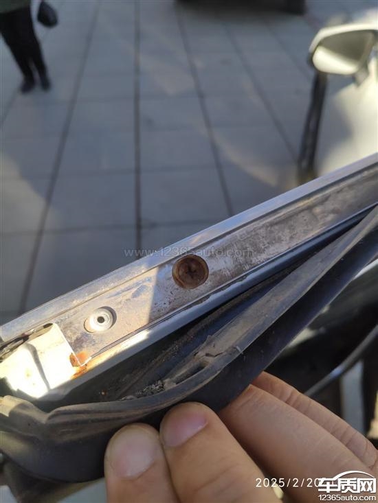 丰田RAV4遭大量车主投诉:车身多处生锈