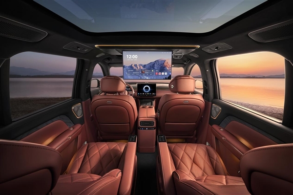 国产豪华旗舰SUV新王炸!岚图旗舰泰山亮相郑州国际车展