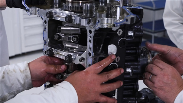 发动机热效率都快到50%了！别吹了 我看得头疼