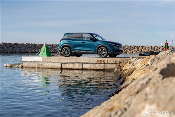 国内用户眼馋 比亚迪元UP DM-i欧洲发布:续航飙升至1000公里