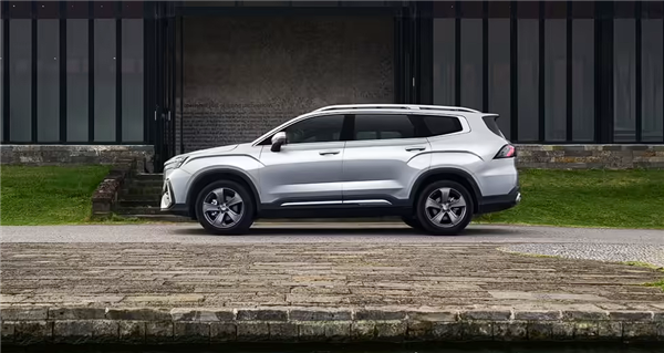 真便宜大碗 新款吉利豪越L上市:不到9万买中型SUV