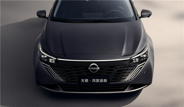 燃油车全球首搭鸿蒙座舱版 日产天籁上市30天订单过万